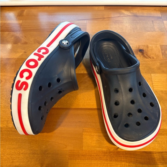 CROCS Shoes - CROCS Women’s Size 9 Navy and Red Clogs